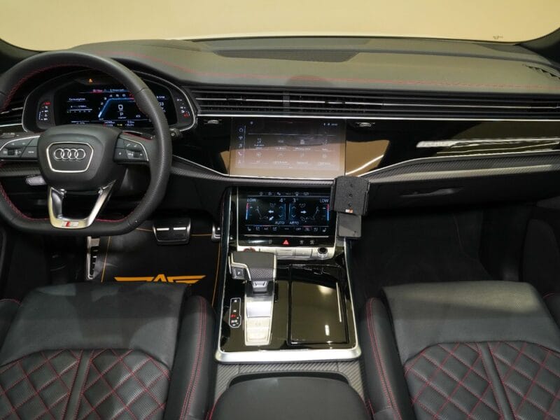 AUDI S Q8 2024
