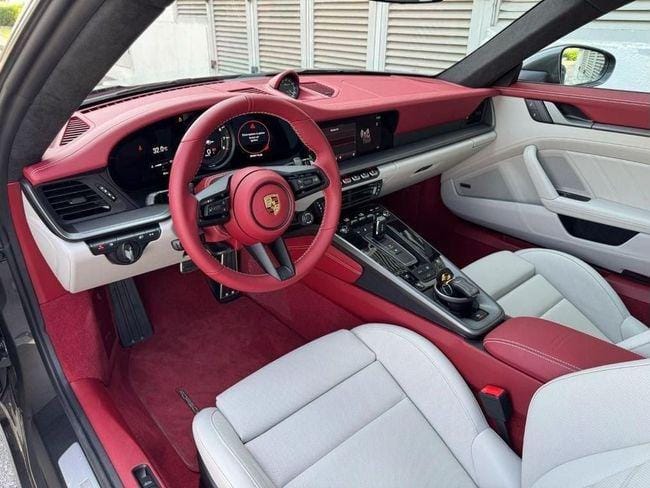 Porsche 911 Carrera S 3.0L (444 HP) Coupe