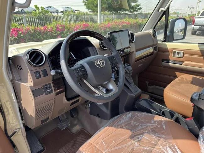 Toyota Land Cruiser Pick Up 2025 GCC SPEC