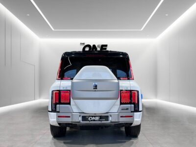 Brand new BYD YANGWANG U8 2025 luxury plug-in hybrid SUV