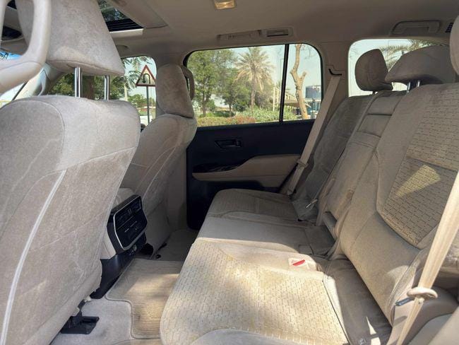 Toyota Land Cruiser GXR 3.5L 2022 GCC SPEC NEAT AND CLEAN