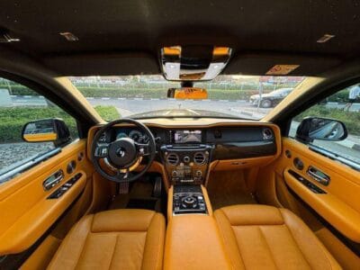 Rolls-Royce Cullinan BLACK BADGE 2022 GCC SPEC NEAT AND CLEAN