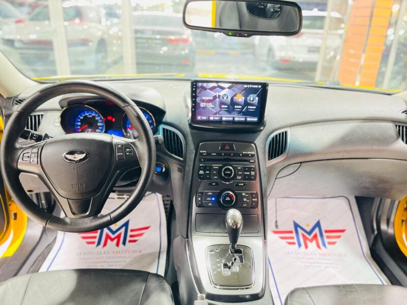 Hyundai Genesis Yellow 2011