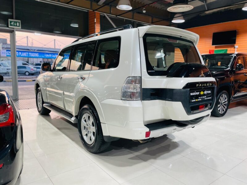 MITSUBISHI PAJERO GLS WHITE 2020