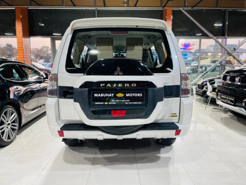 MITSUBISHI PAJERO GLS WHITE 2020