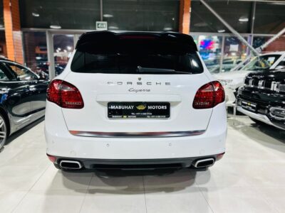 PORSCHE CAYENNE WHITE 2013