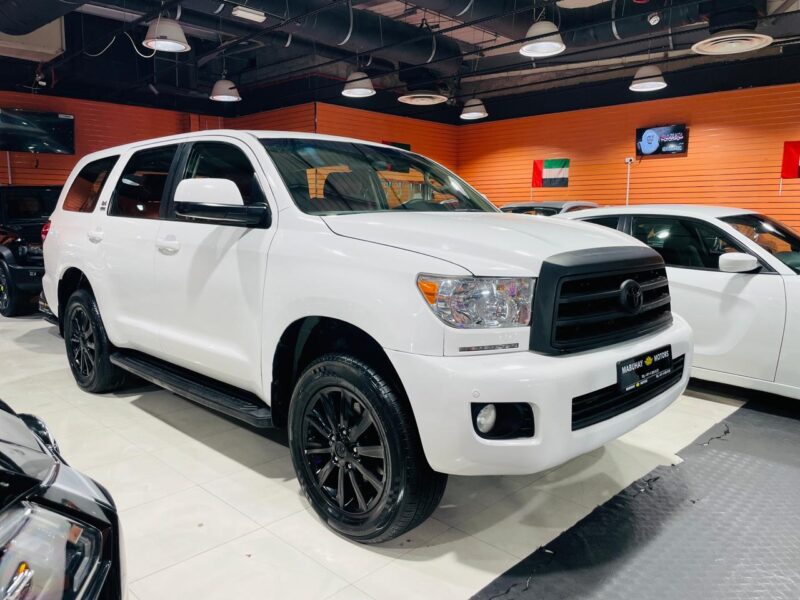 TOYOTA SEQUOIA White 2012