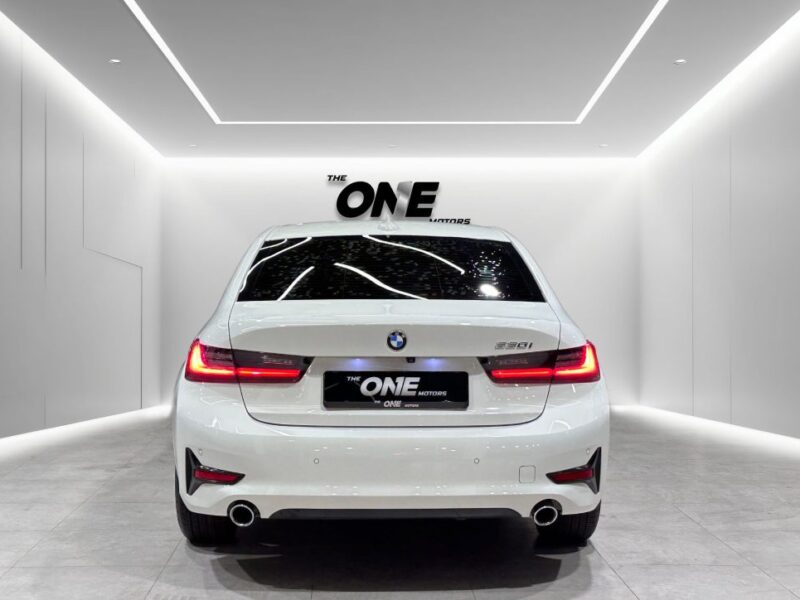 2021 BMW 330i