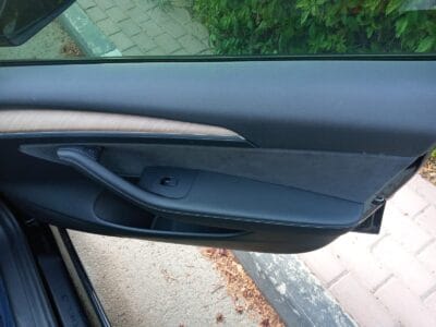 TESLA MODEL 3 COLOR BLACK MODEL YEAR 2021