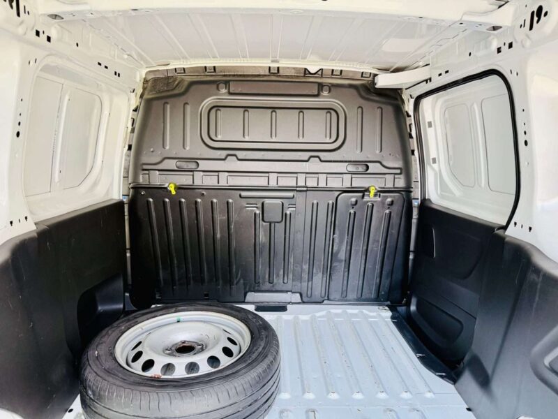 PEUGEOT PARTNER 1.6L 2022 GCC SPECS VERY GOOD CONDITION