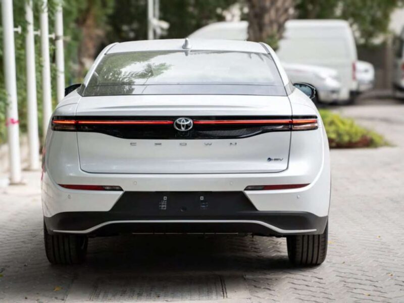 Toyota Crown 2.5L Hybrid GCC 2025