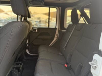 Jeep Wrangler Sahara