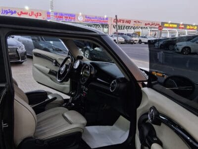 Mini Cooper 2019 , 3 cylinders in Excellent condition