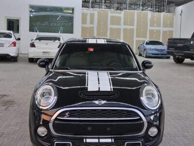 Mini Cooper 2019 , 3 cylinders in Excellent condition