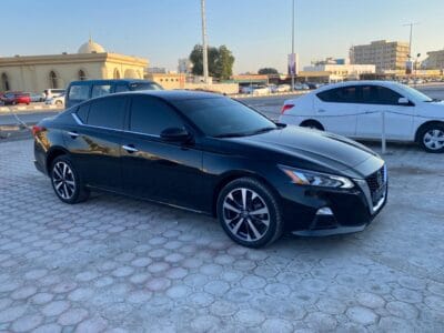 NISSAN ALTIMA 2022 in perfect condition , 4 cylinders