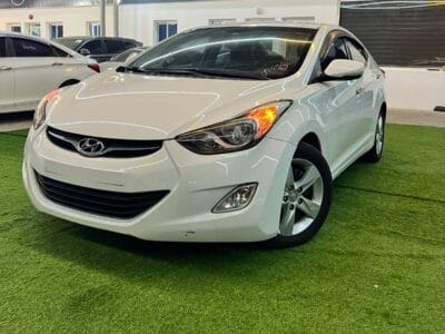 Hyundai Avante 2011 , 4 cylinder vehicle