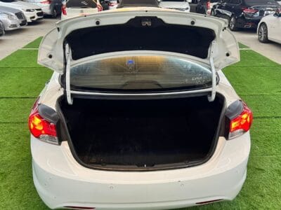 Hyundai Avante 2011 , 4 cylinder vehicle