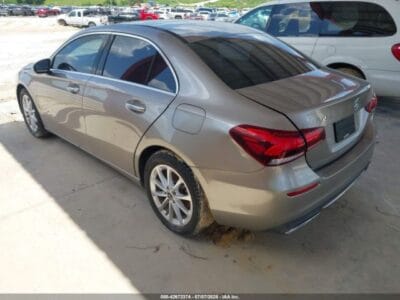 MERCEDES-BENZ A 220 2019