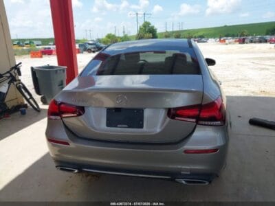 MERCEDES-BENZ A 220 2019