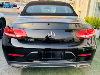 Mercedez-Benz C300 2019 with 4 cylinders