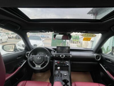 LEXUS IS300 FULL OPTION 2021