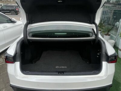 LEXUS IS300 FULL OPTION 2021
