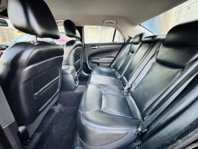 CHRYSLER 300 2019 with 6 cylinders