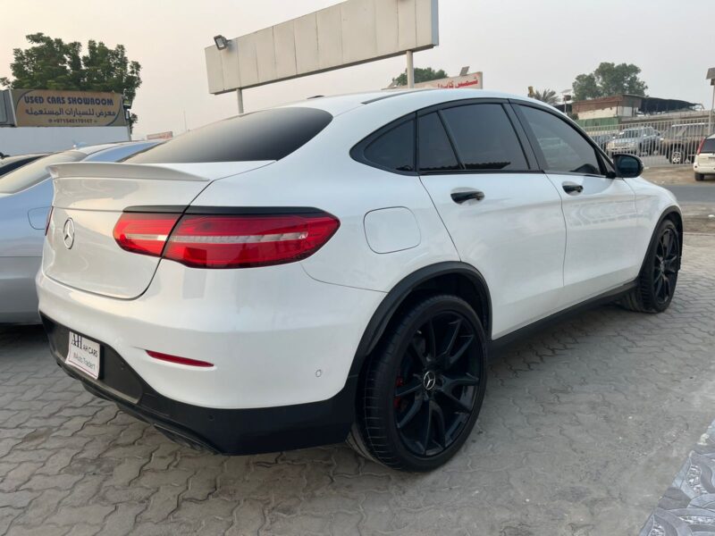 Mercedes-Benz GLC43 AMG 2019 White with 6 cylinders