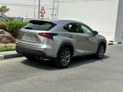 Lexus nx200 2016 with 4 cylinders