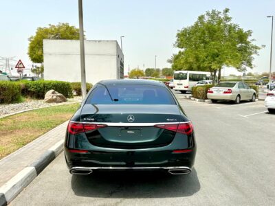 Mercedes-Benz S500 2021 with 6 cylinders