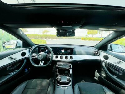 MERCEDES-BENZ E200 2023