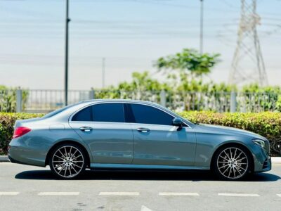 MERCEDES-BENZ E300 2020