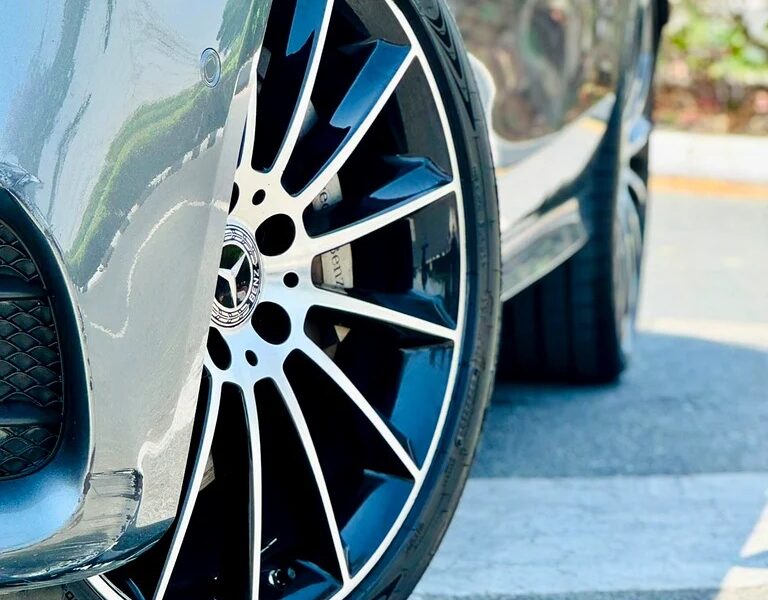 MERCEDES-BENZ E300 2020