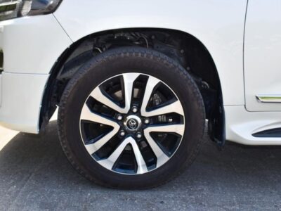 Toyota Land Cruiser Grand Touring 2019