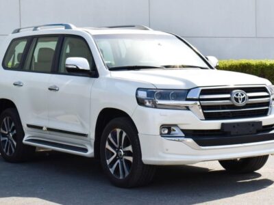 Toyota Land Cruiser Grand Touring 2019