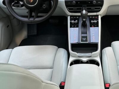 Porsche Macan GTS 2024
