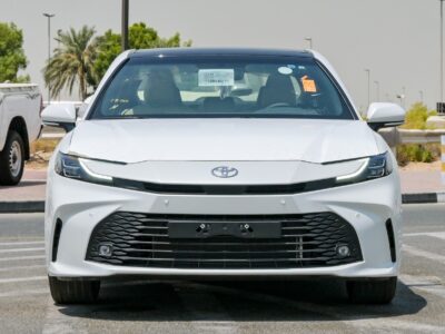 Toyota Camry LE 2.5L Hybrid 2025