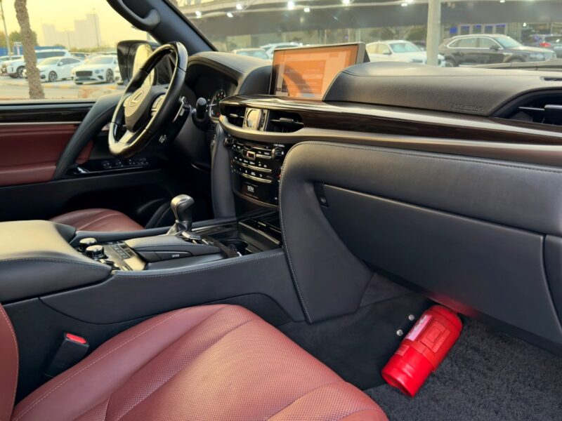 Lexus LX570 Signature Calendar 2019
