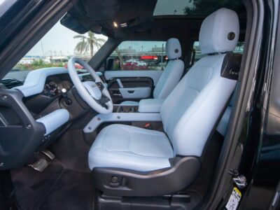 Land Rover Defender P400 Se 2023 - Warranty and Service Package