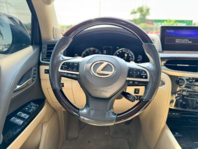 Lexus LX570 2017