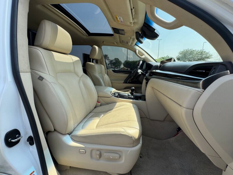 Lexus LX570 2017