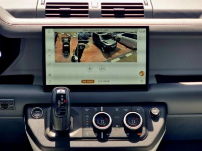 Land Rover Defender 2025