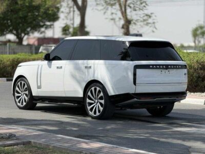 Land Rover Range Rover Autobiography P530 4.4L 2023 - NEAT AND CLEAN UNDER WARRANTY AND SERVICE