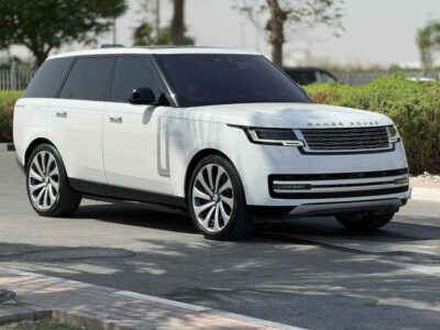 Land Rover Range Rover Autobiography P530 4.4L 2023 - NEAT AND CLEAN UNDER WARRANTY AND SERVICE