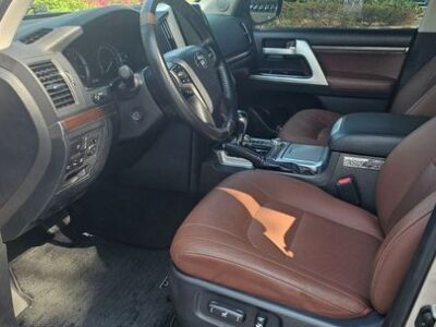 Toyota Land Cruiser VXR 5.7L 4WD 2018 Full Option