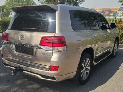 Toyota Land Cruiser VXR 5.7L 4WD 2018 Full Option