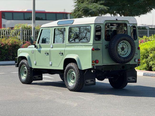 Land Rover Defender 2016