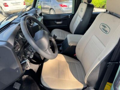 Land Rover Defender 2016