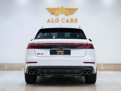 AUDI S Q8 2024