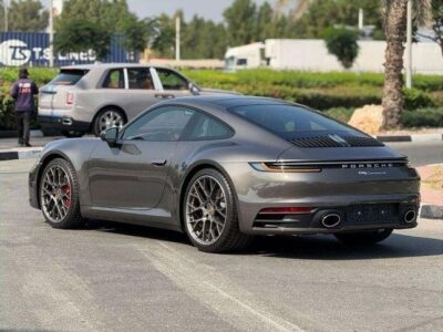 Porsche 911 Carrera S 3.0L (444 HP) Coupe